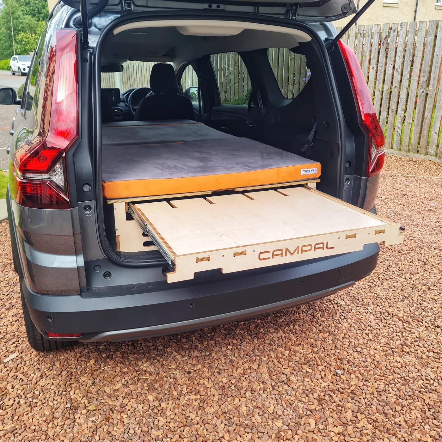 Campal Slimline for Dacia Jogger