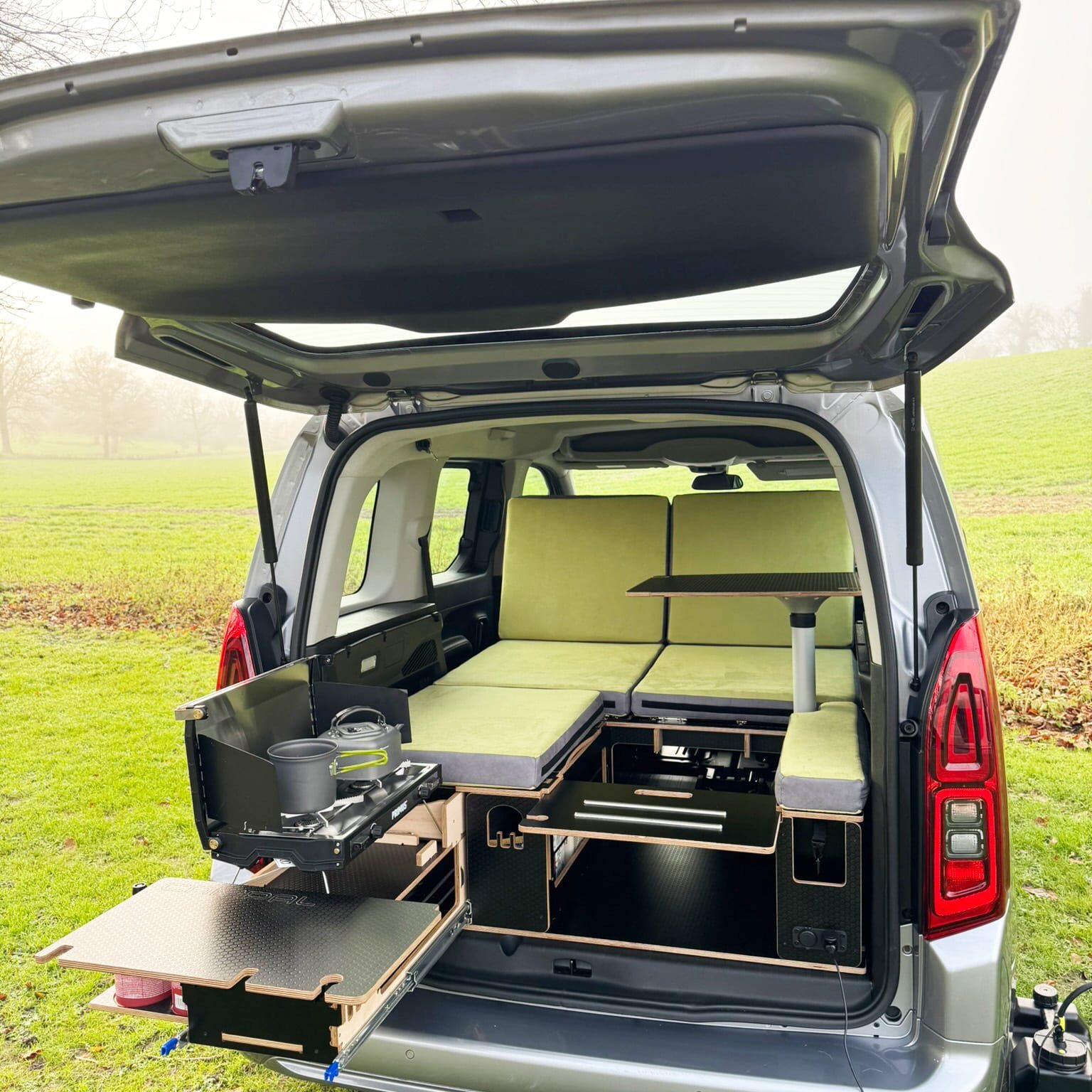 Campal-Vacation-Peugeot-Rifter-camper-conversion